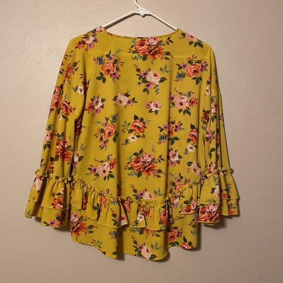 🌼Ivy Jane Floral Ruffle Yellow Blouse - Picture 2 of 4